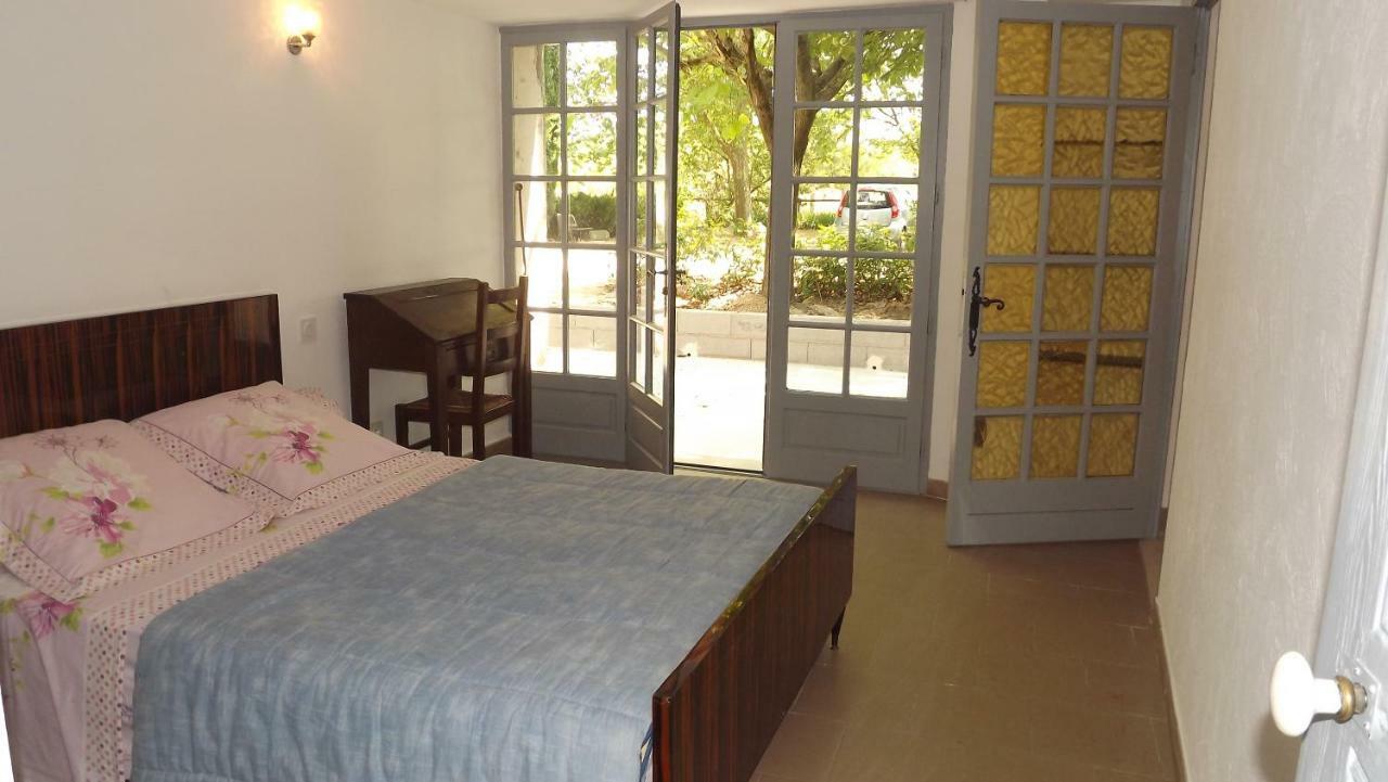 カヴァイヨン La Bastide Bed & Breakfast エクステリア 写真