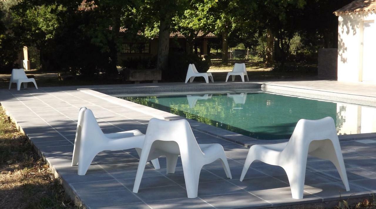 カヴァイヨン La Bastide Bed & Breakfast エクステリア 写真